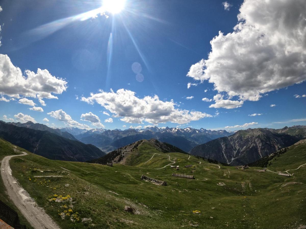 Montgenèvre L'Etesy, Pied Des Pistes Et Spa מראה חיצוני תמונה