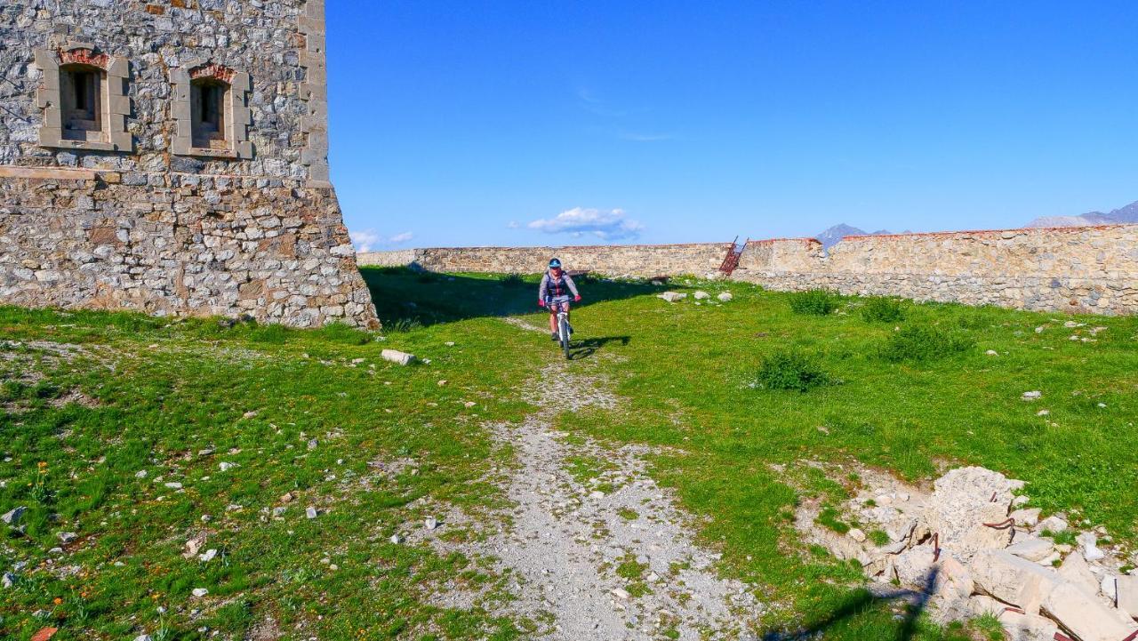 Montgenèvre L'Etesy, Pied Des Pistes Et Spa מראה חיצוני תמונה